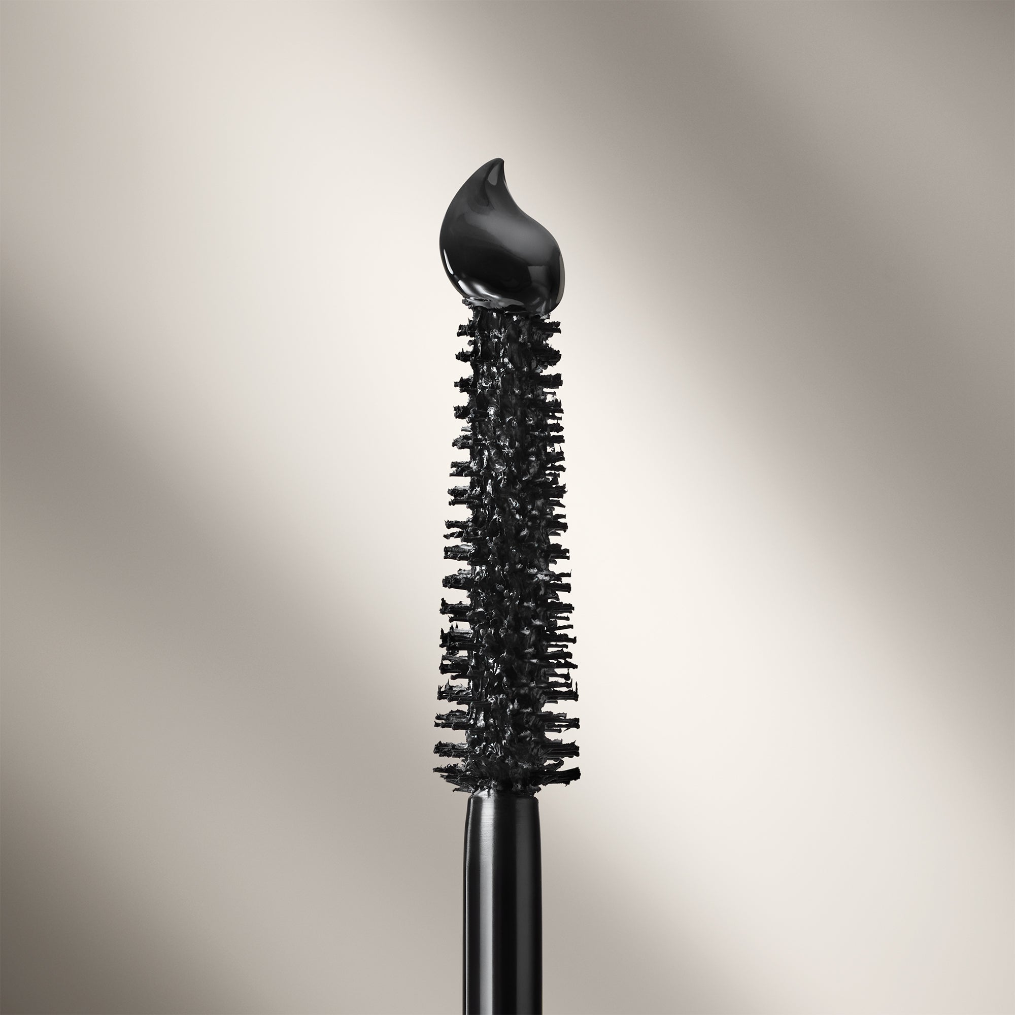 EYE OPENING VEGAN MASCARA with Black Quinoa - Watier